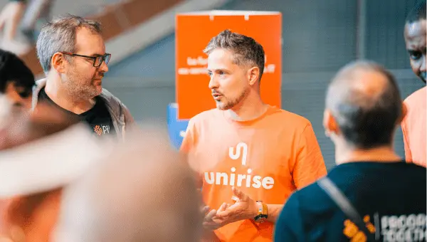 Echangez avec les experts d'Unirise Echangez avec les experts d'Unirise